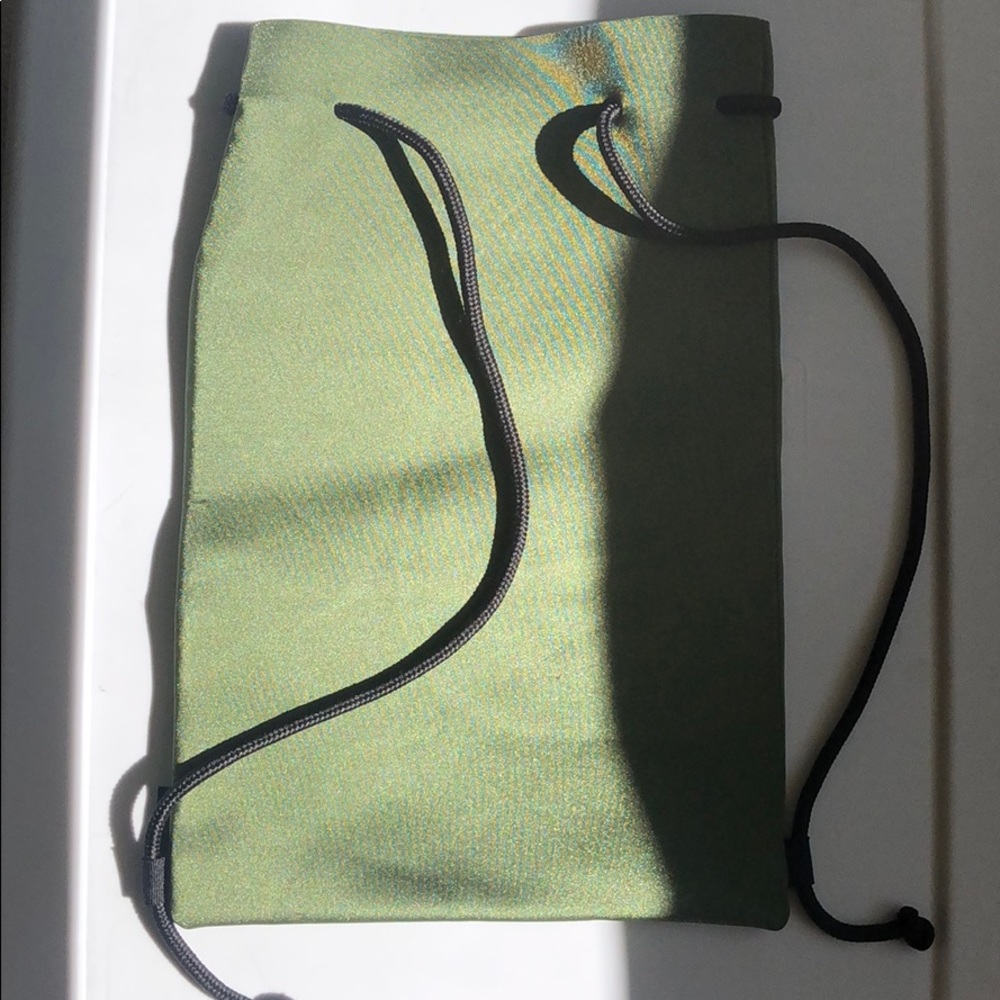 TRIANGL BAG